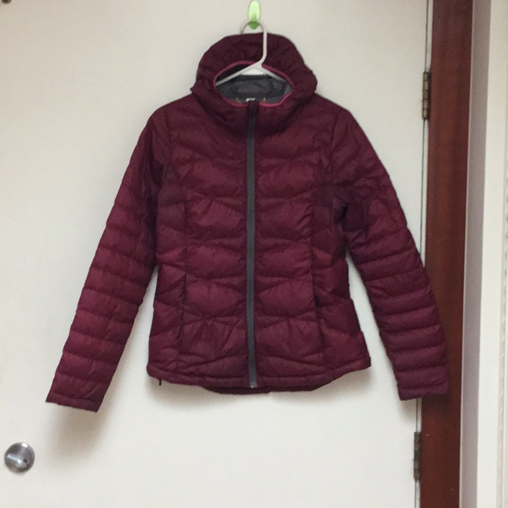 Lolë down jacket